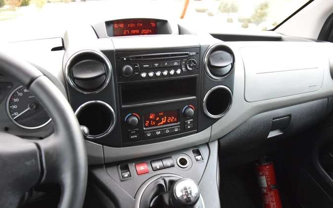 Peugeot Partner cena 24900 przebieg: 230000, rok produkcji 2010 z Chełmża małe 781